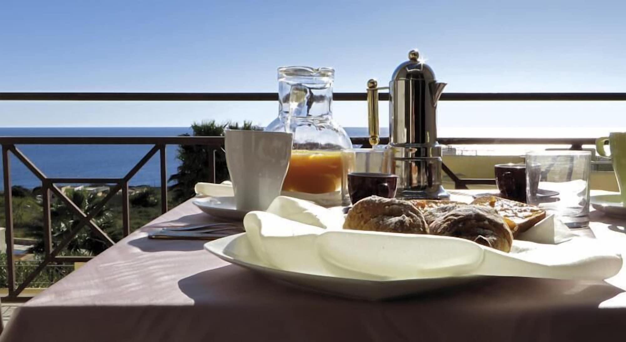 Oasi D'Oriente Aparthotel Santa Cesarea Terme Ngoại thất bức ảnh