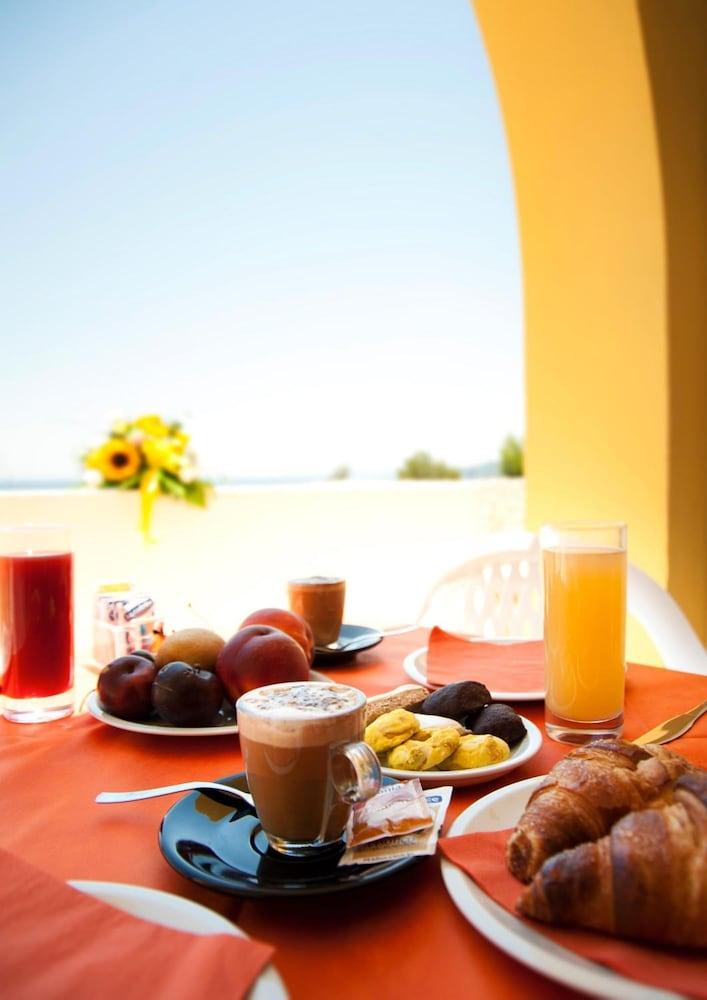 Oasi D'Oriente Aparthotel Santa Cesarea Terme Ngoại thất bức ảnh