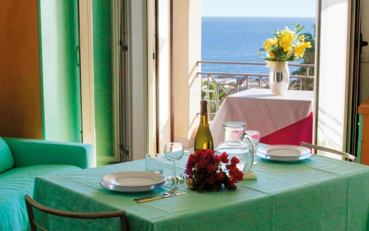 Oasi D'Oriente Aparthotel Santa Cesarea Terme Ngoại thất bức ảnh